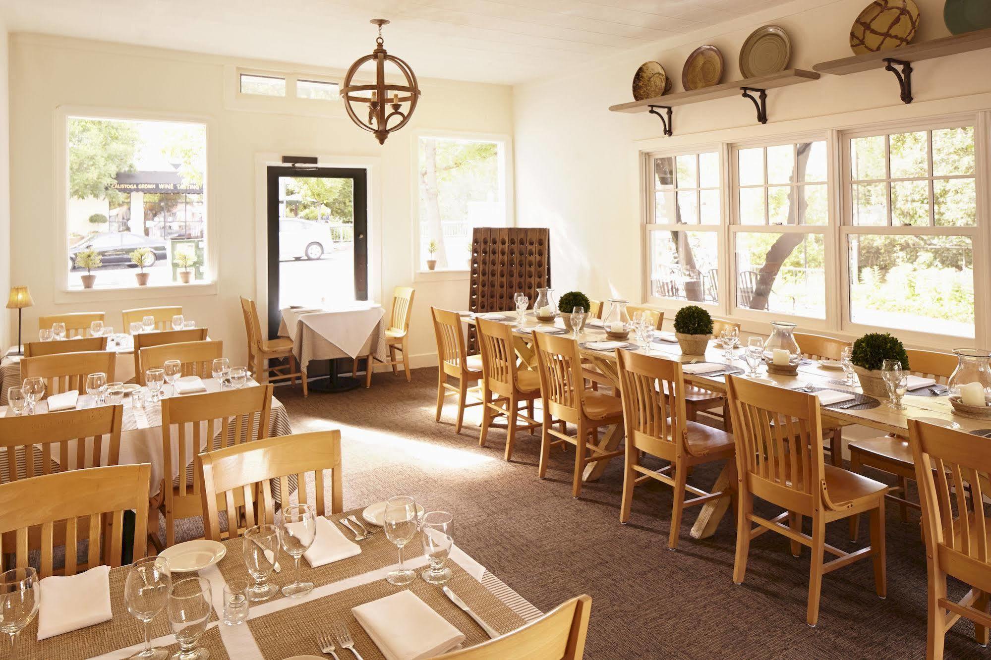 Calistoga Inn Restaurant And Brewery Bagian luar foto