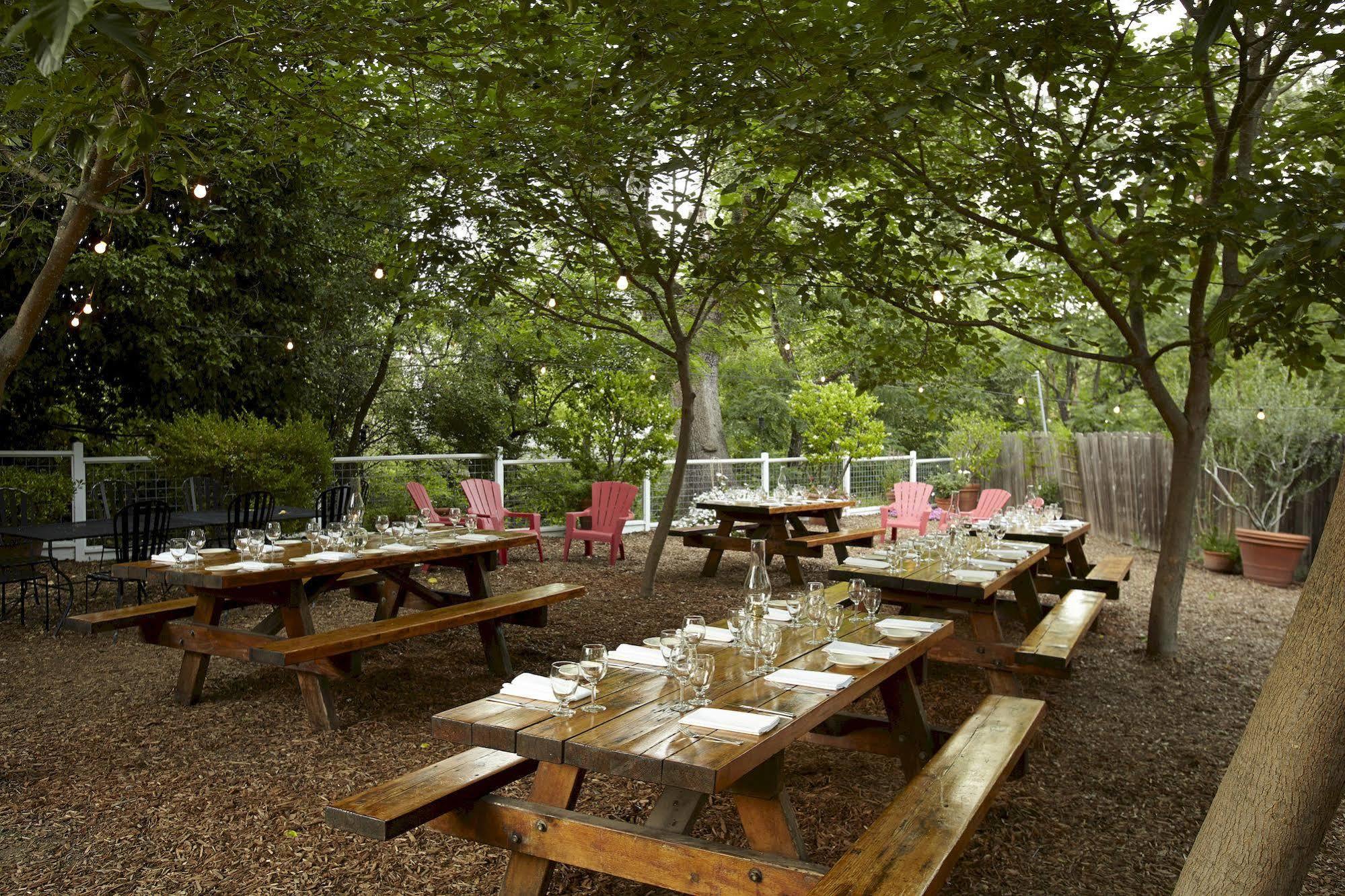 Calistoga Inn Restaurant And Brewery Bagian luar foto